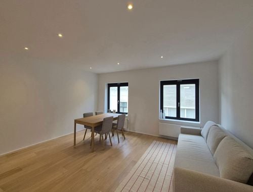                                         Duplex te huur in Elsene, € 1.490
