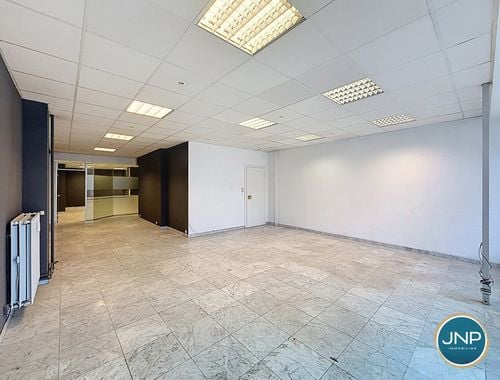                                         Kantoor te huur in Liège, € 650
