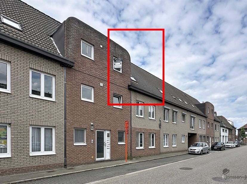 Vous recherchez un appartement spacieux avec une terrasse agréable dans un emplacement de choix à Boom ? Cet appartement duplex est situé au deuxième