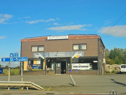                                        Rez-de-chaussée commercial à louer à Alken, € 3.500
