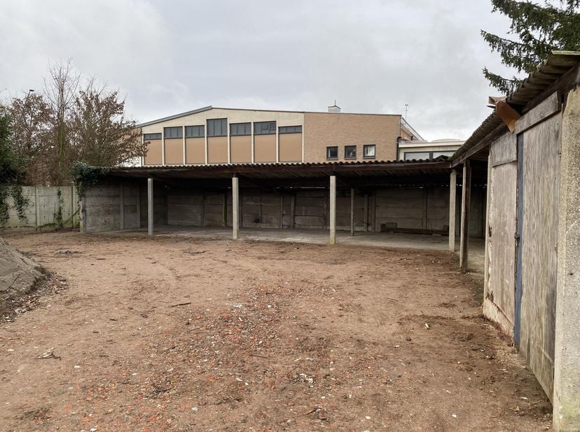 Garage te huur in ,
                    3530 Helchteren