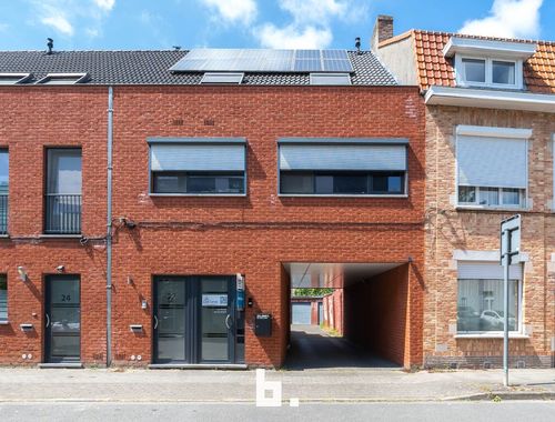                                         Bureaux à louer à Sint-Andries, € 625
