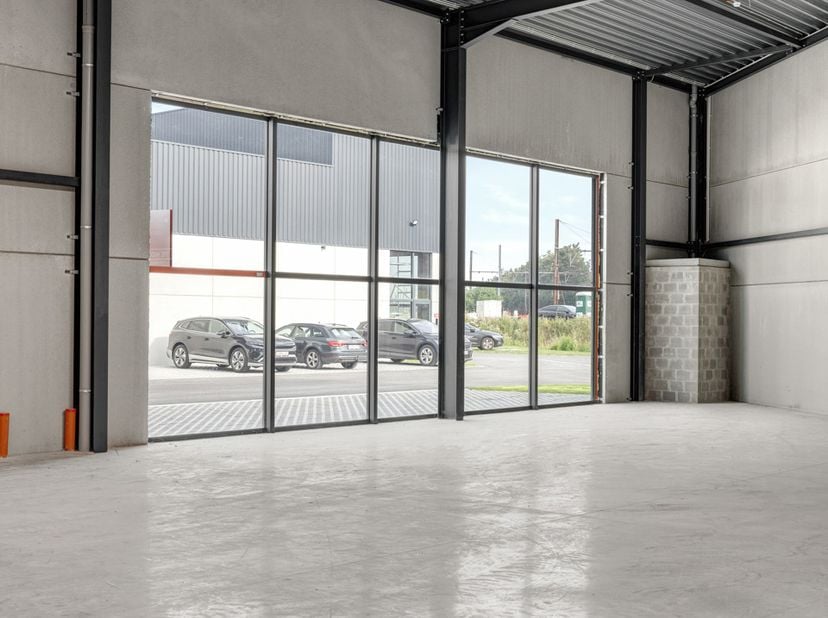 Bien professionnel à vendre
                    à 8020 Oostkamp