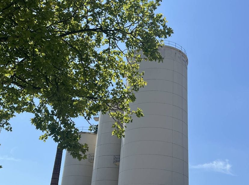 RE|CORE is een bruisende bedrijvencampus bestaande uit bedrijfsgebouwen, kantoren voor grote en kleine ondernemingen, aangevuld met ondersteunende ver