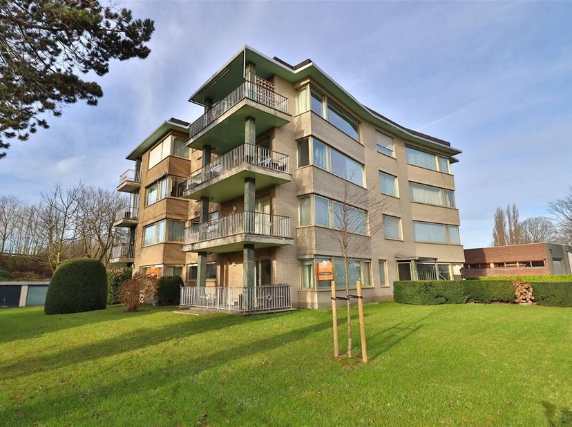 *** QUICK SALE ***  Bieden vanaf 155.000 EUR*<br />
Gezellig en goed gelegen appartement met één slaapkamer.<br />
Nabij alle voorzieningen vinden we