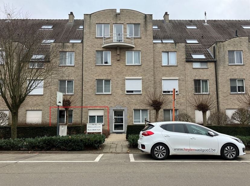 Appartement lumineux de 2 chambres à coucher avec jardin<br />
Situation : L'appartement est situé près du centre ville d'Herentals, à proximité des r