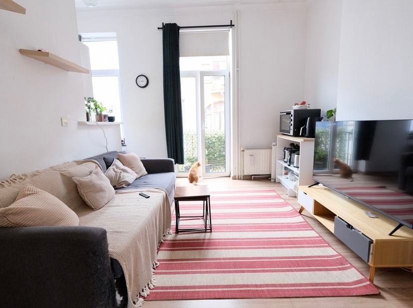 SAINT-GILLES - REF : 7302828 - FAIRE OFFRE Á PARTIR DE 469.000€ À quelques pas de la gare du Midi et proche de toutes les commodités, découvrez cette