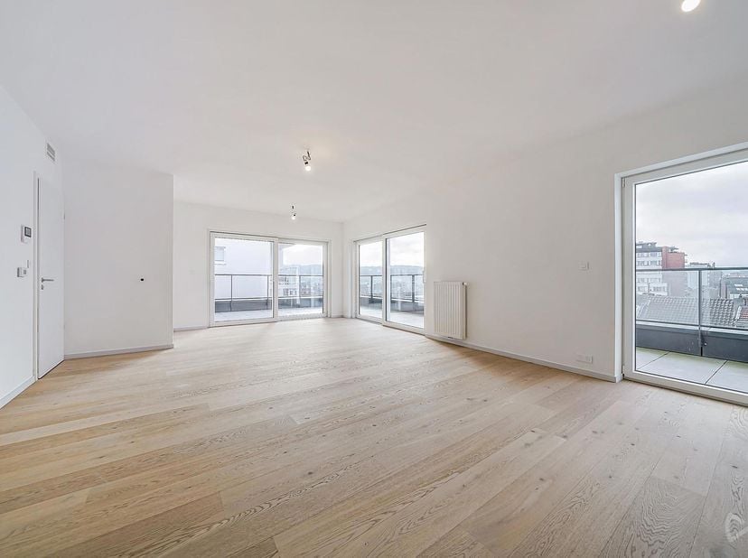 Appartement te koop in Rue des Bonnes Villes 11 bus 54,
                    4000 Liège