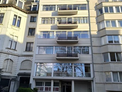                                         Appartement à vendre à Ixelles, € 352.000
