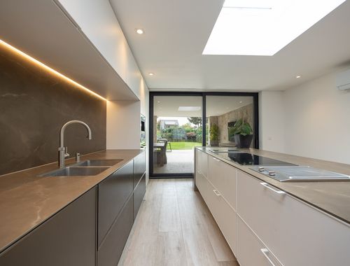                                         Maison à vendre à 's Gravenwezel, € 599.000
