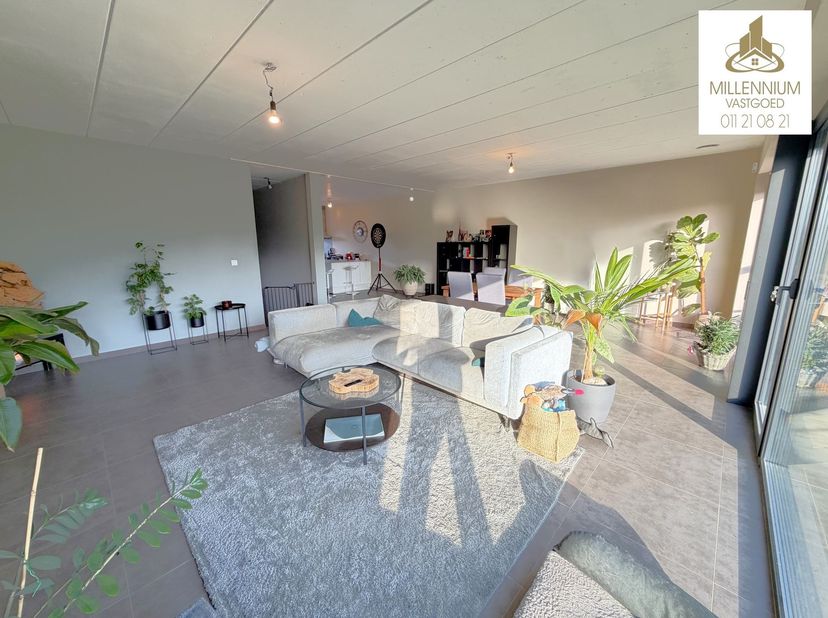 Moderne villa met 4 slaapkamers op een perceel van 1.002 m²<br />
<br />
<br />
<br />
Bent u op zoek naar een instapklare, energiezuinige woning wa
