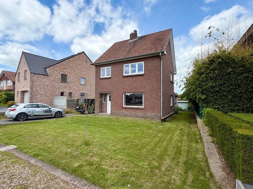 Bent u op zoek naar een woning die u volledig naar eigen smaak kunt afwerken? Of bent u een investeerder die potentieel ziet in een renovatieproject m