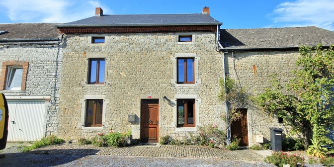 Maison à louer à 5680 Romerée