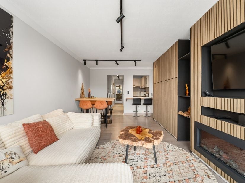 [[ DIT PAND NEEMT DEEL AAN DE ERA OPEN HUIZEN DAG OP 13/6 VAN 11:00 TOT 12:00 ]] Blankenberge: Instapklaar 1-slaapkamerappartement met zonneterras te