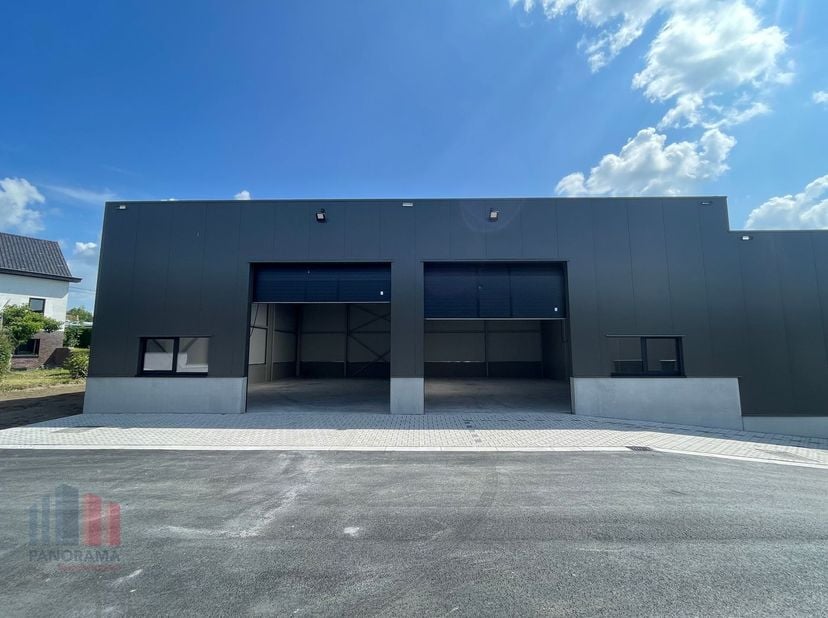 Deze nieuwe KMO-unit van +/- 157 m²&amp;nbsp;maakt deel uit van het nieuwbouw state-of-the-art bedrijvenpark ''MG PARK ARSELA'' bestaande uit 12 KMO-units