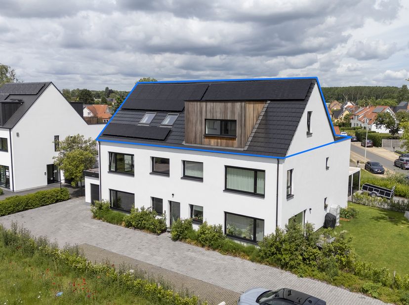 Luxe penthouse met 3 slaapkamers en riant terras van 49 m²<br />
Luxueus en energiezuinig dakappartement van ca. 112 m², afgewerkt met hoogwaardige ma