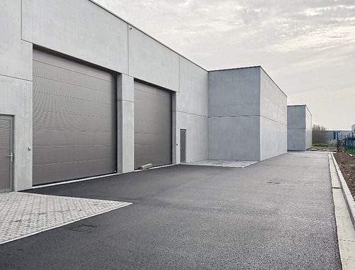                                         Entrepôt à vendre à Aartrijke, € 374.755
