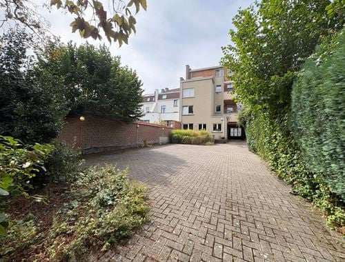                                         Appartement à louer à Renaix, € 750
