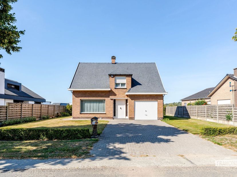 Huis te koop in Kleemputte 13,
                    9991 Adegem