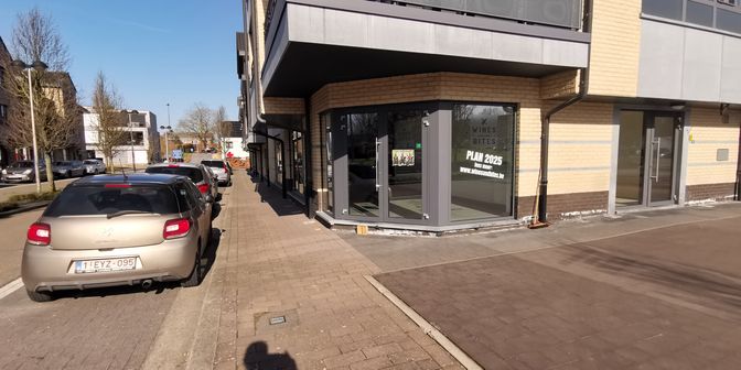 Bien professionnel à vendre à 3620 Lanaken