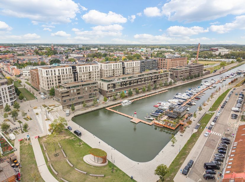 Project Quartier Bleu - app C20.103 - Riverside:<br />
- Aqualoft gelegen op de 1e verdieping<br />
- Frontaal zicht op het water en de jachthaven<br