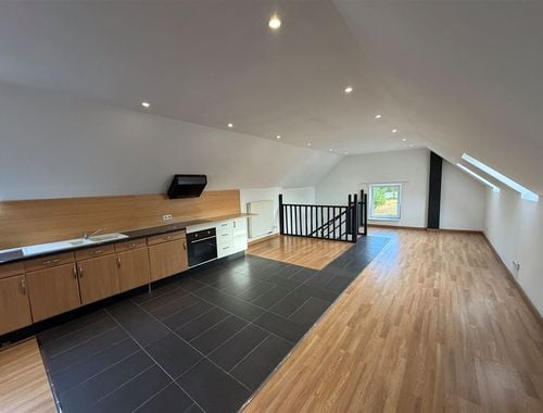                                         Appartement à louer à Bernissart, € 570
