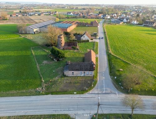                                         Boerderij te koop in Ingooigem, € 85.000
