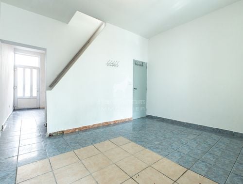                                         Woning te koop in Monceau-sur-Sambre, € 94.999
