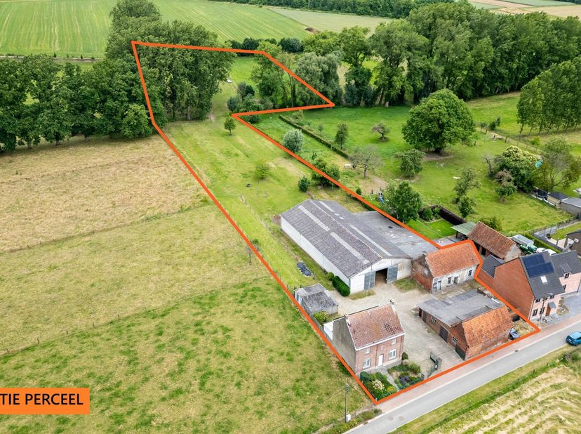 EERSTE BEZOEKDAG WOENSDAG 08/07 VAN 16U30 TOT 19U30 (enkel op afspraak!)<br />
ERPE-MERE - Charmante hoeve met ruime loods op een perceel van 1,33 hec