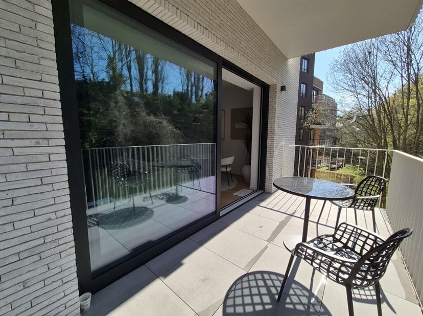 Nous vous proposons en exclusivité ce magnifique appartement neuf, dans un immeuble de haut standing, idéalement situé à proximité du Shopping center