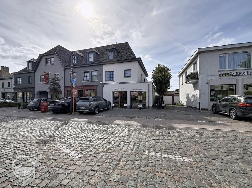 Appartement te huur in Maenhoutstraat 2 bus B,
                    9830 Sint-Martens-Latem