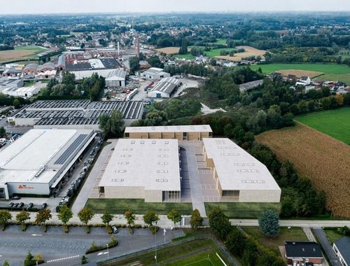                                         Bâtiment d’entreprise à vendre à Laarne, € 272.446
