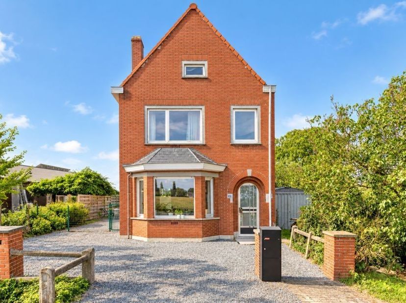 Huis te koop in Grote Steenweg 134,
                    9840 De Pinte