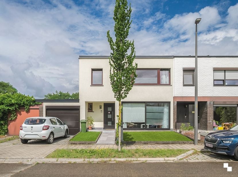 Huis te koop in Koningin Fabiolapark 72,
                    9820 Merelbeke