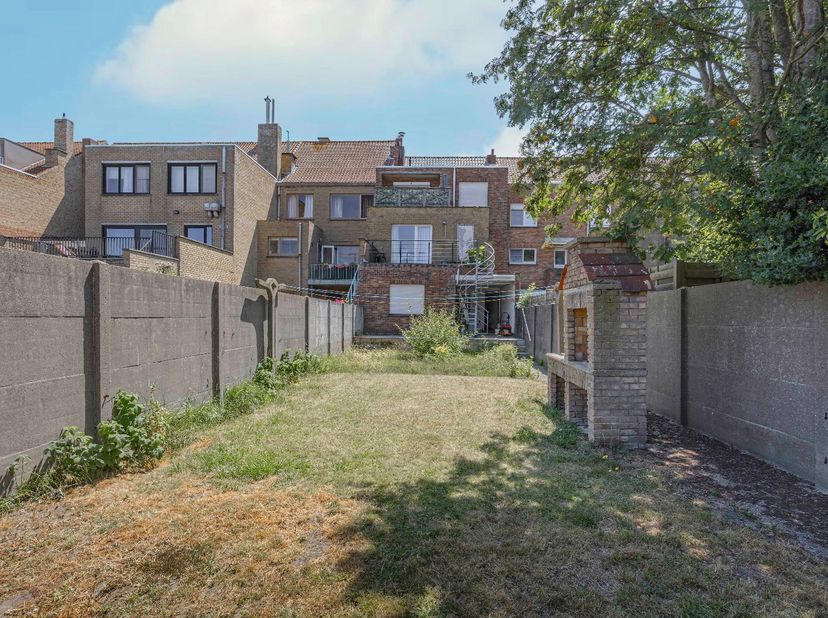 Bent U op zoek naar een ruim appartement op een centrale ligging in Knokke-Heist, waar comfort, praktische indeling en lage vaste kosten samenkomen? D