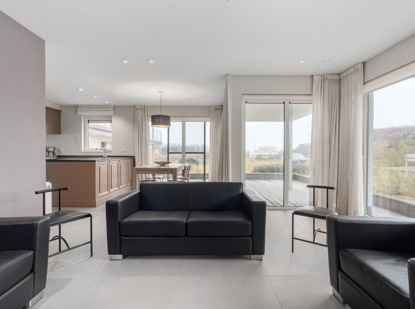 [[ CE BIEN PARTICIPE À LA JOURNÉE MAISONS OUVERTES ERA LE 13/6 DE 13:00 À 14:00 ]] À vendre : appartement spacieux à Sint-André, Oostduinkerke, dans u