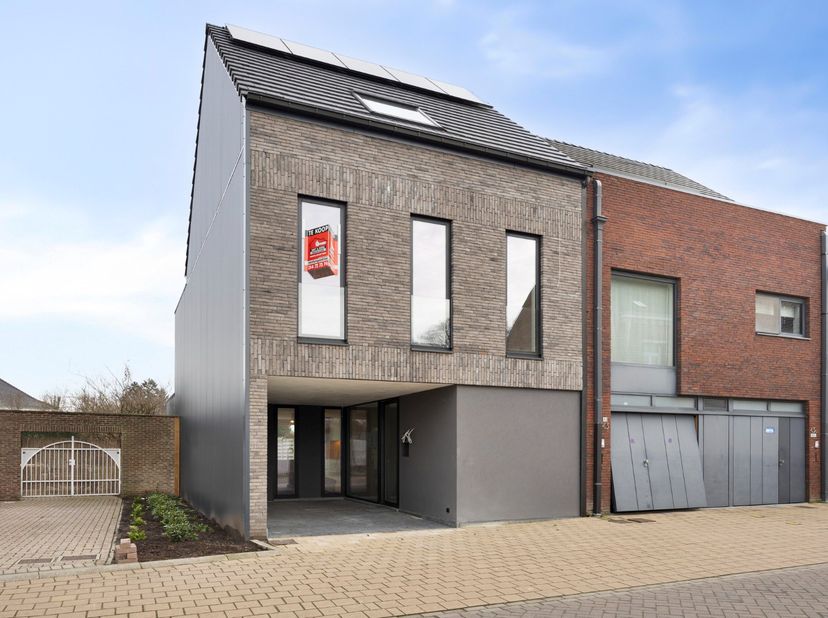 Huis te koop
                    in 2440 Geel