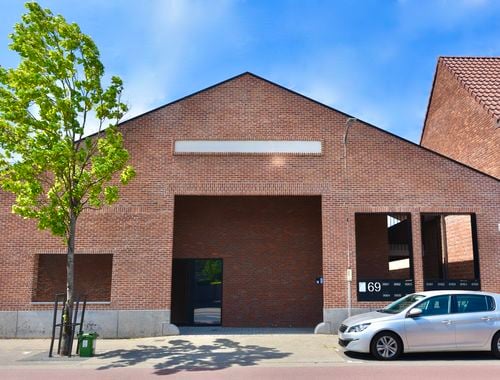                                         Gelijkvloers app. te koop in Eeklo, € 345.000
