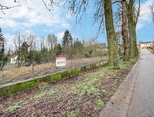                                         Terrain à bâtir à vendre à Mettet, € 109.000
