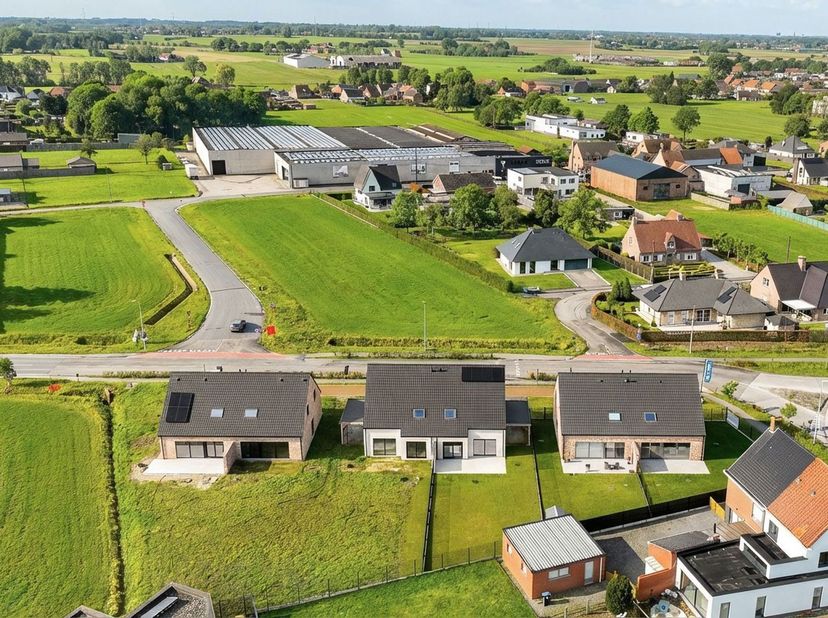 Geniet van het comfort van een moderne nieuwbouwwoning!<br />
Deze instapklare woning wordt aangeboden aan een totale prijs van € 428.120,00, inclusie