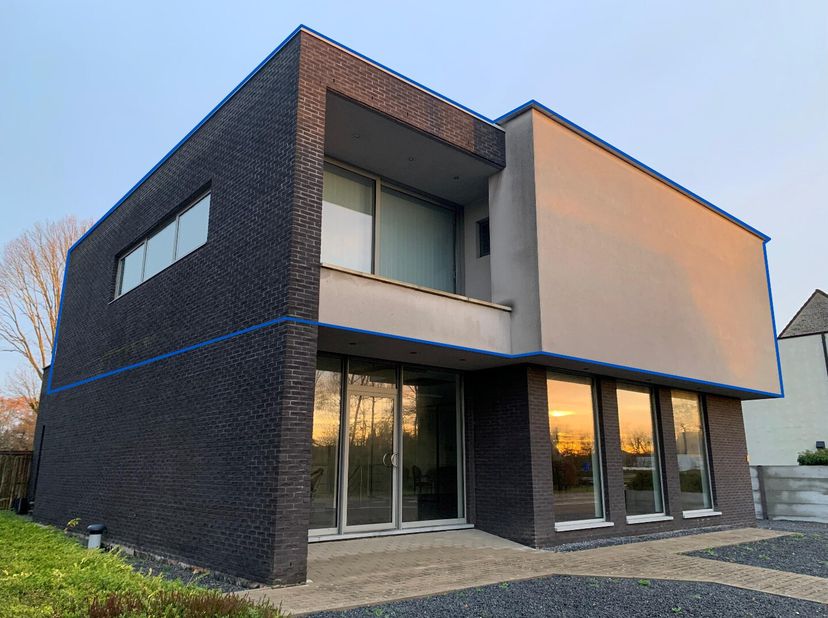 Dit ruime appartement is gelegen te Herk-de-Stad en biedt alle comfort en luxe die je maar kunt wensen. Het appartement is gebouwd in 2011 en heeft ee