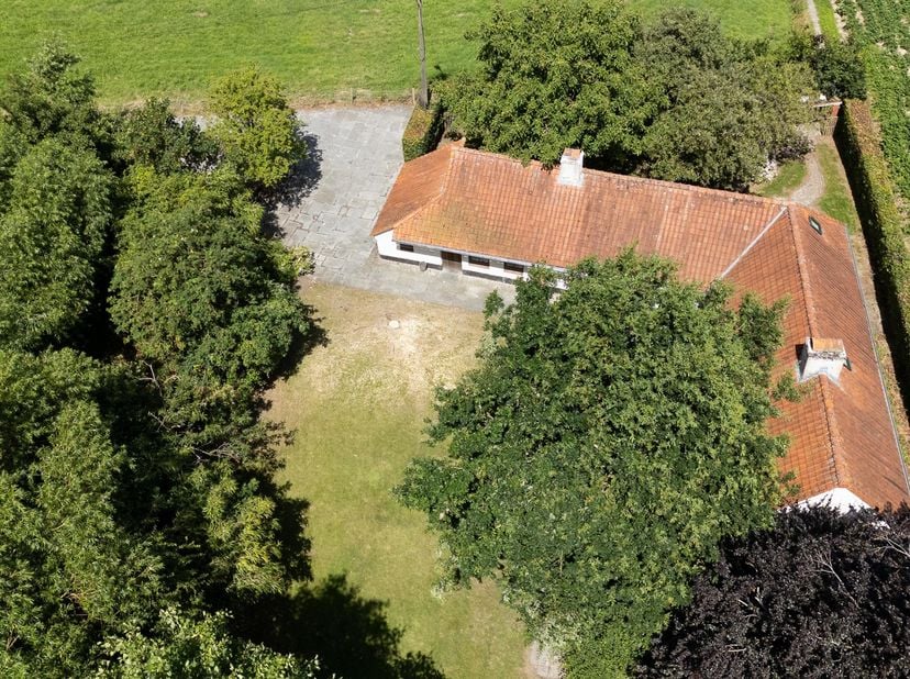 Huis te koop in Ouden heirweg 11,
                    8570 Anzegem