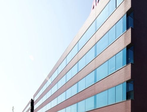                                         Bureaux à louer à Berchem, € 18.294,17
