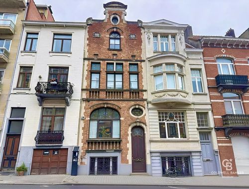                                         Maison à louer à Etterbeek, € 2.750
