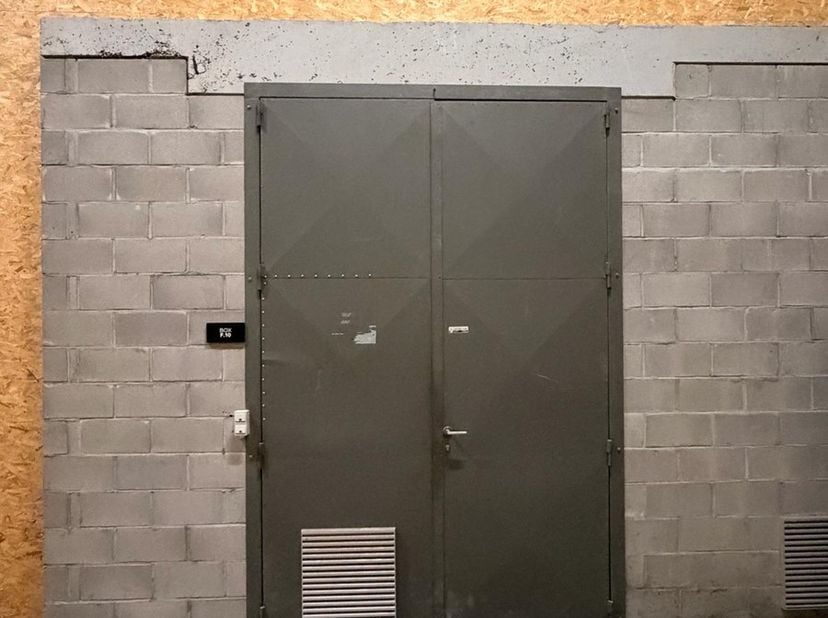 Bien professionnel à louer
                    à 8553 Otegem