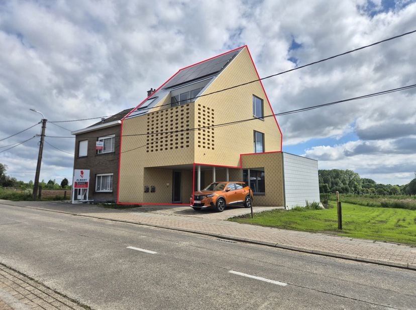 Appartement à louer
                    à 9340 Wanzele