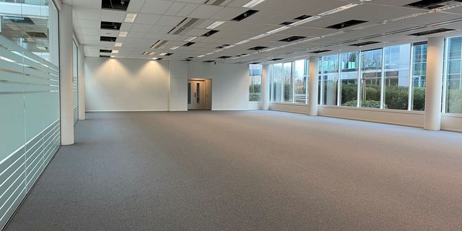 Bedrijfsvastgoed te huur in Bourgetlaan 44, 1130 Haren