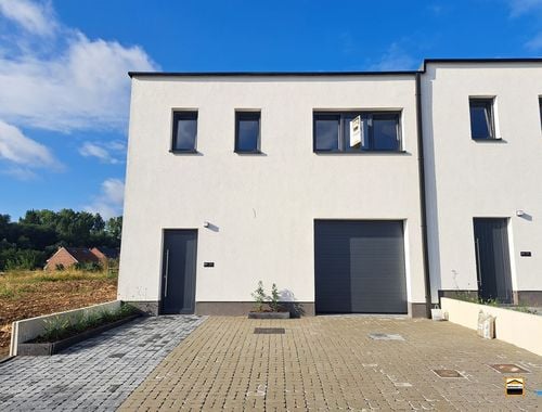                                         Maison à louer à Heers, € 1.350
