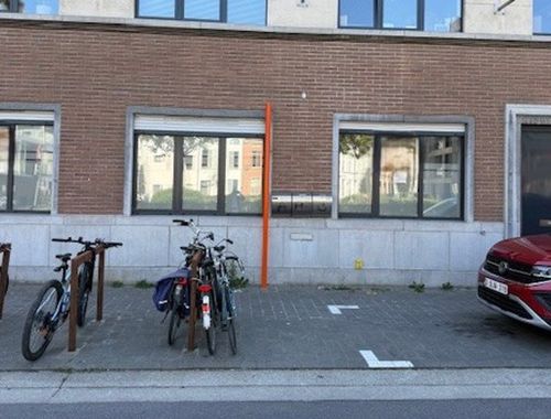                                         Kantoor te huur in Aalst, € 1.350
