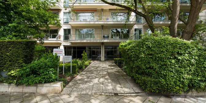 Bien professionnel à vendre à Avenue Armand Huysmans 174, 1050 Ixelles